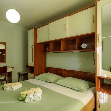 Rooms Mirjana - Centre Of Trogir Exterior photo