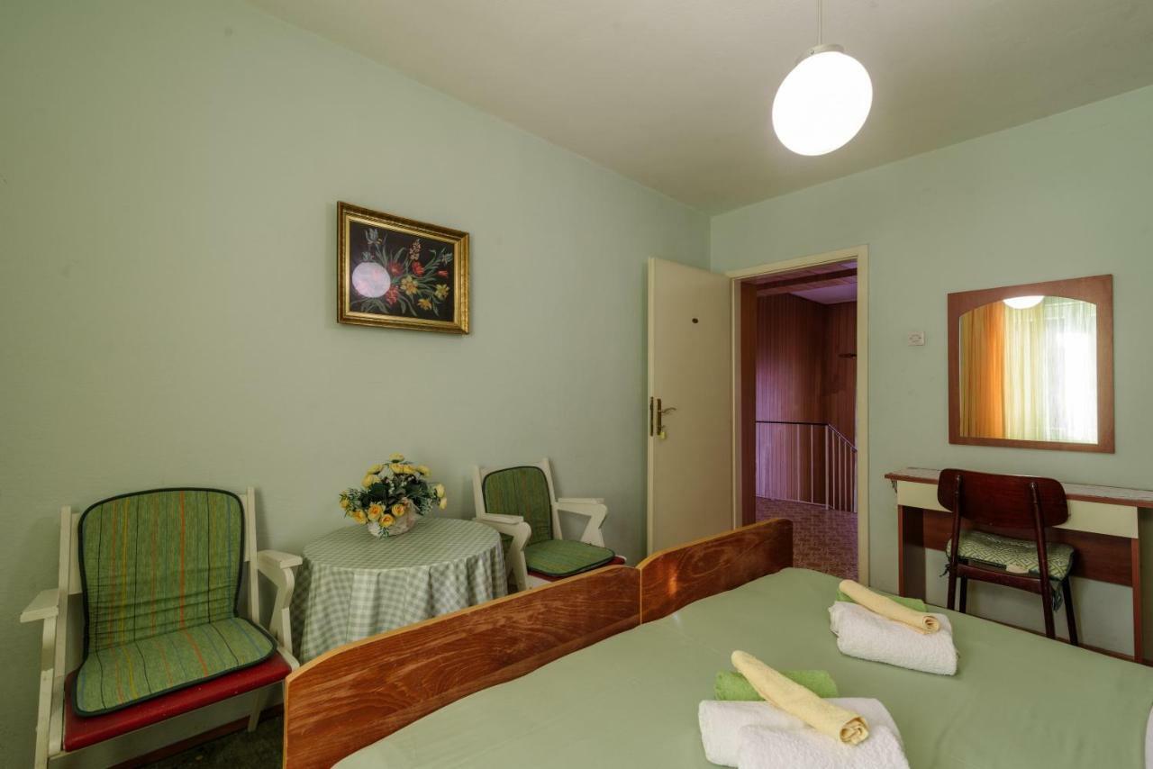 Rooms Mirjana - Centre Of Trogir Exterior photo